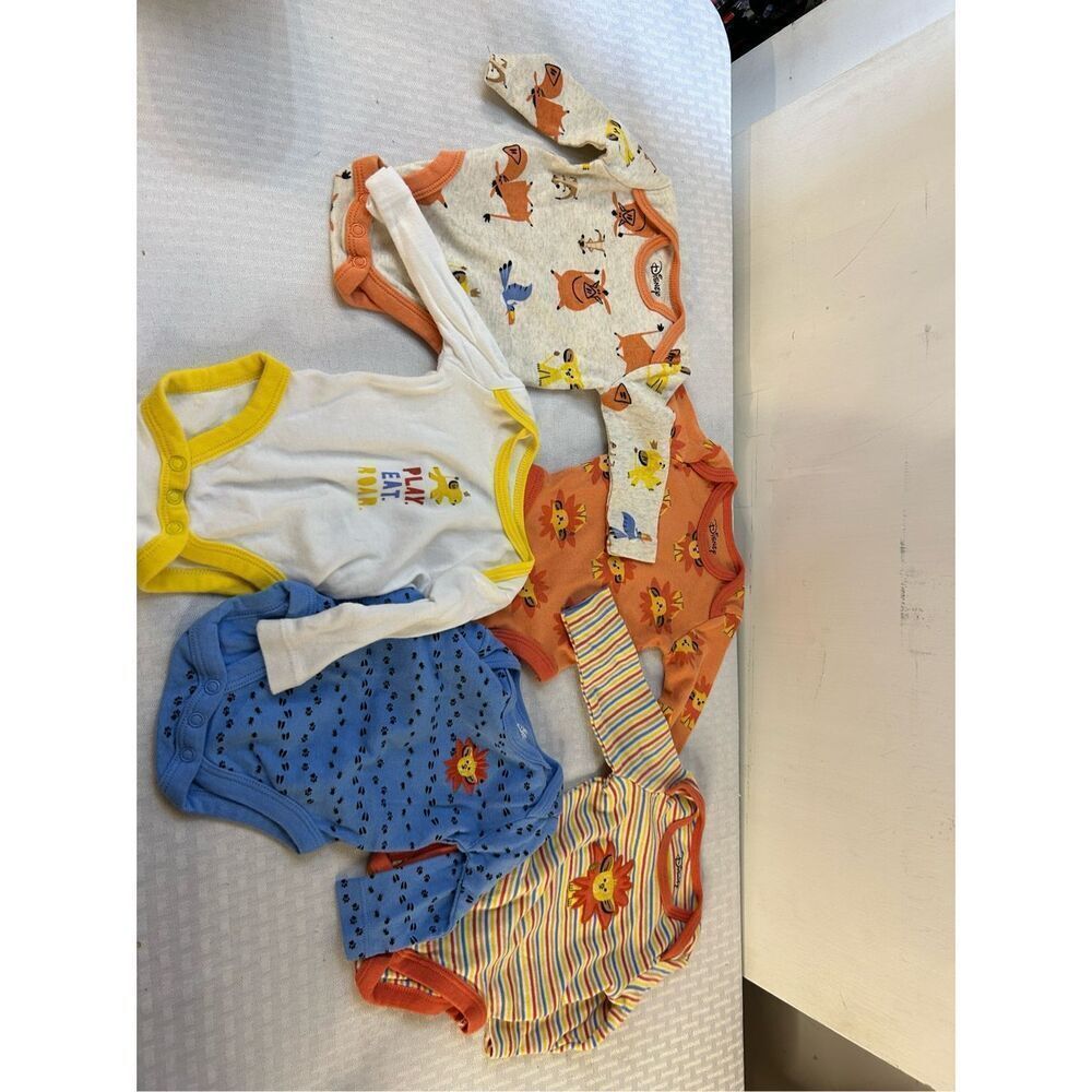Disney Amazon essentials Lion King 5 newborn infant‎ bodysuits